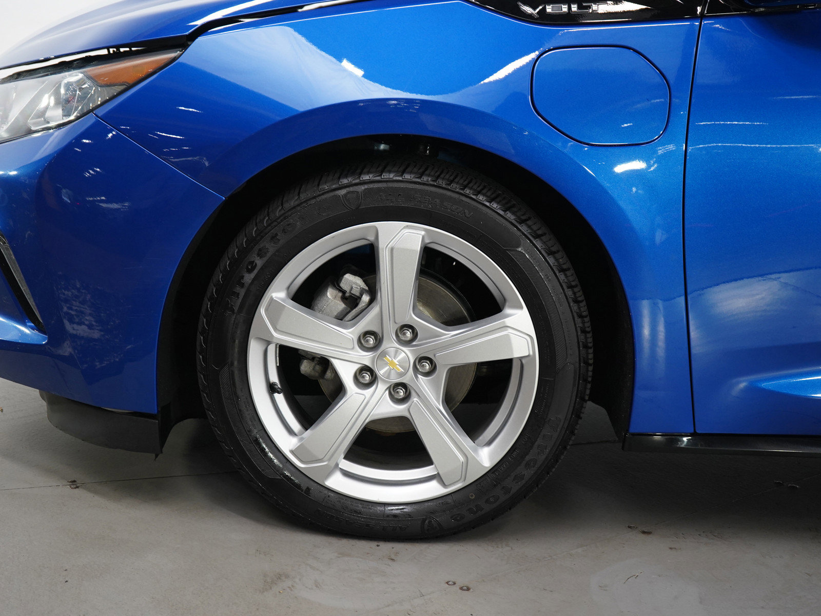 2017 Chevrolet Volt LT photo 25