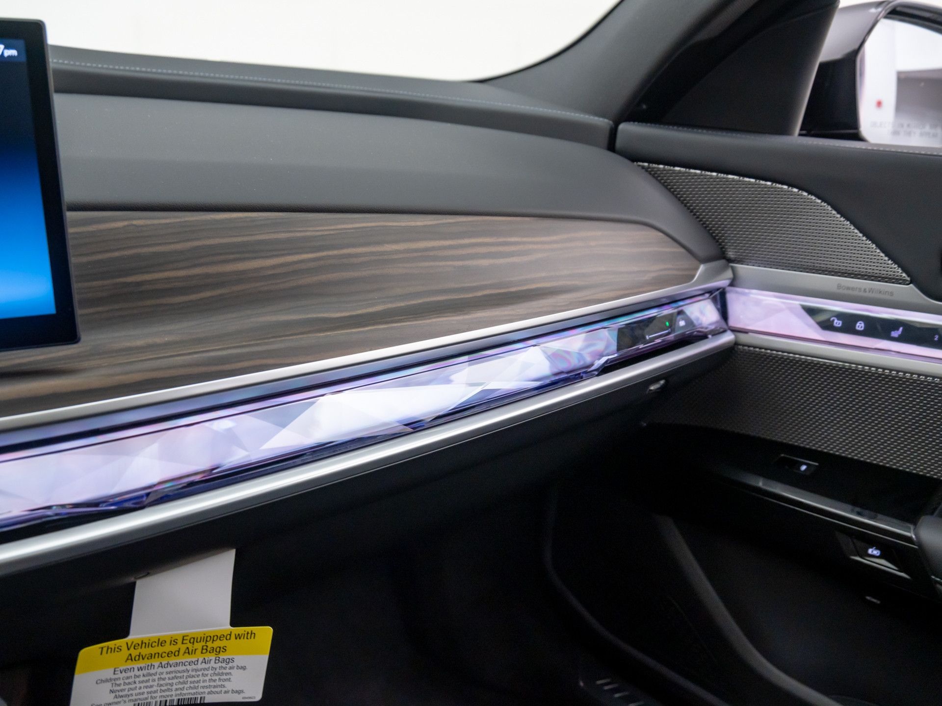 New 2025 Black Sapphire Metallic BMW xDrive60 image 20
