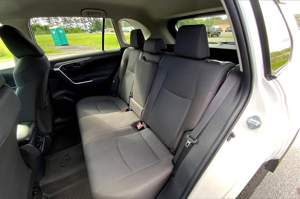 2025 Toyota RAV4 LE photo 24