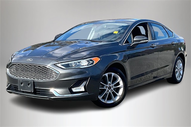 2020 Ford Fusion Energi Titanium photo 2