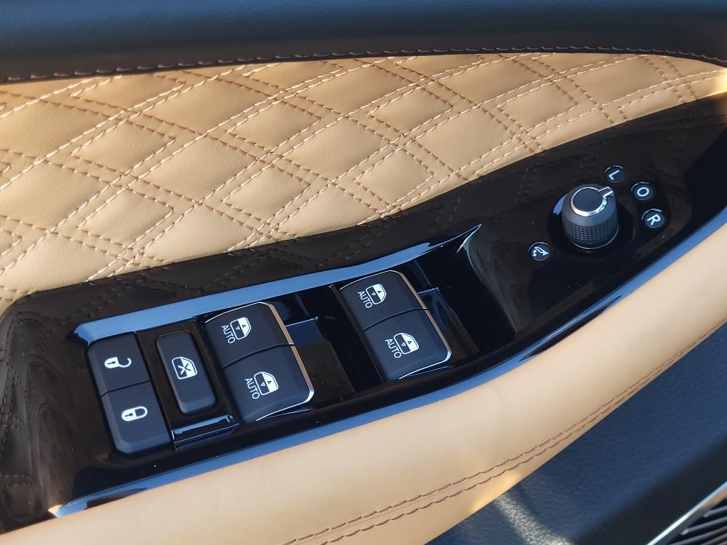 2024 Jeep Cherokee Summit photo 5