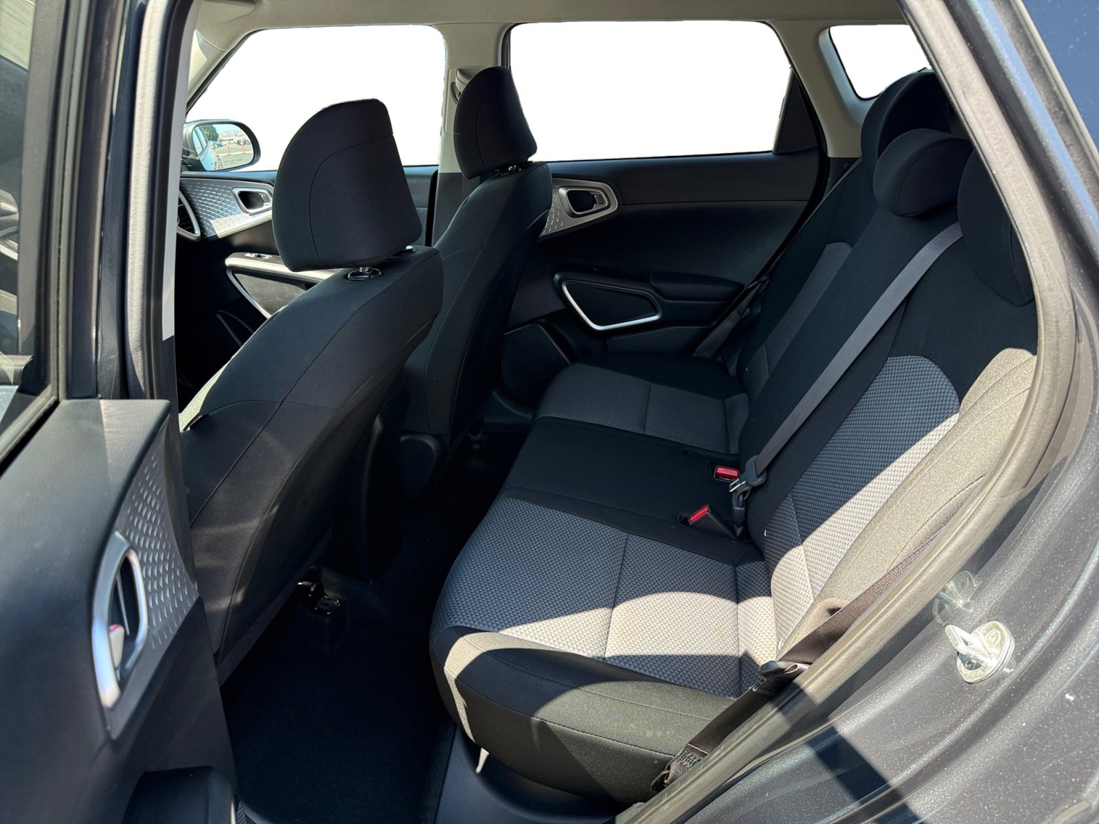 2023 Kia Soul LX photo 16