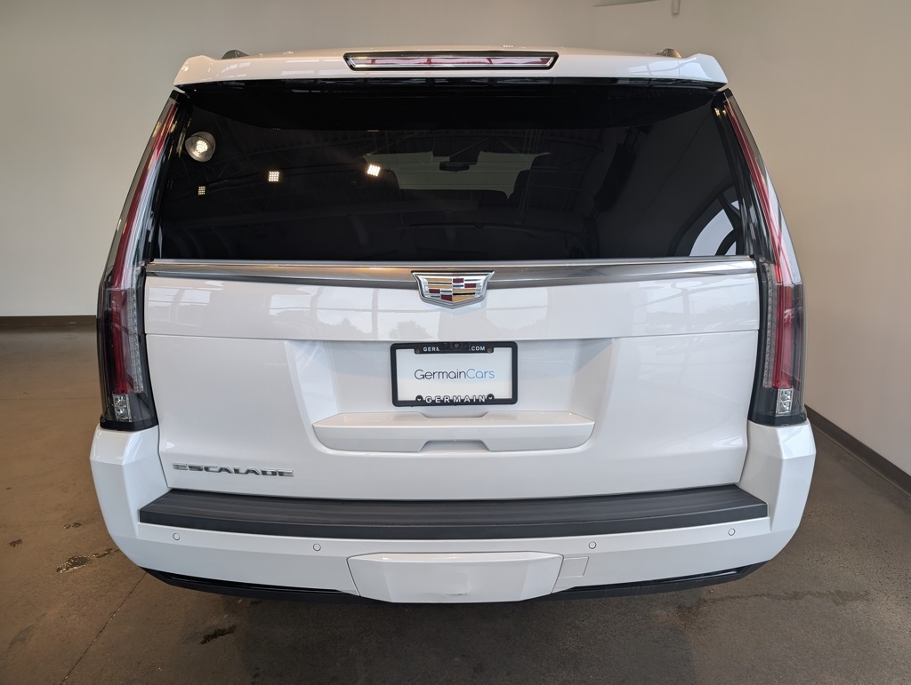 2020 Cadillac Escalade Platinum photo 4