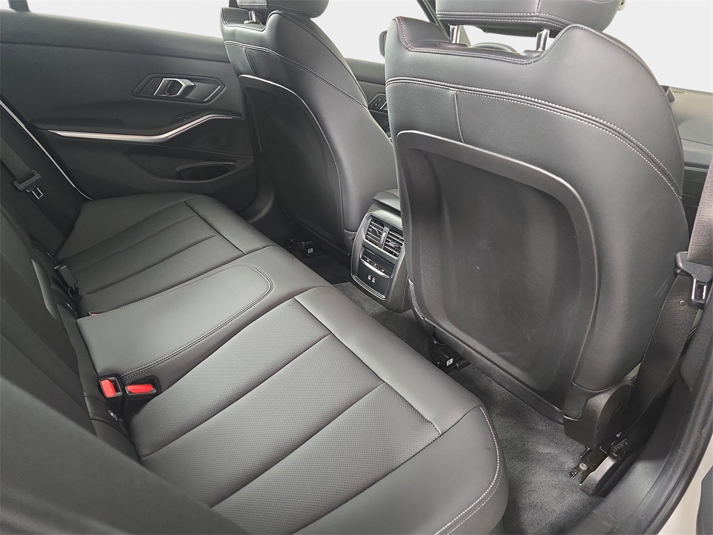 2025 Bmw 330i xDrive photo 11