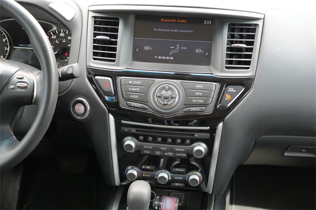2018 Nissan Pathfinder S photo 11