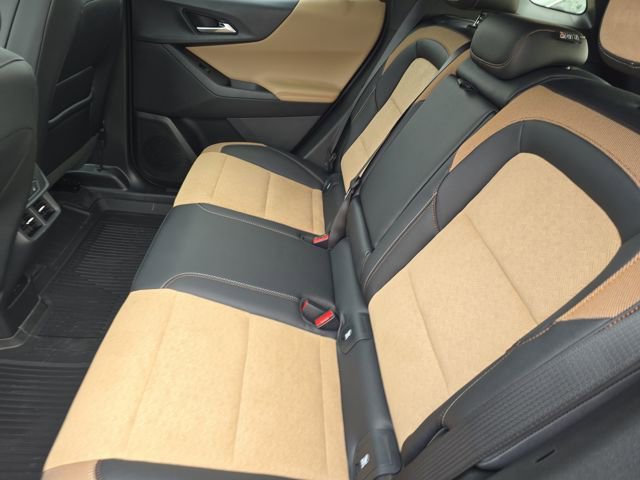 2026 Chevrolet Equinox ACTIV photo 2