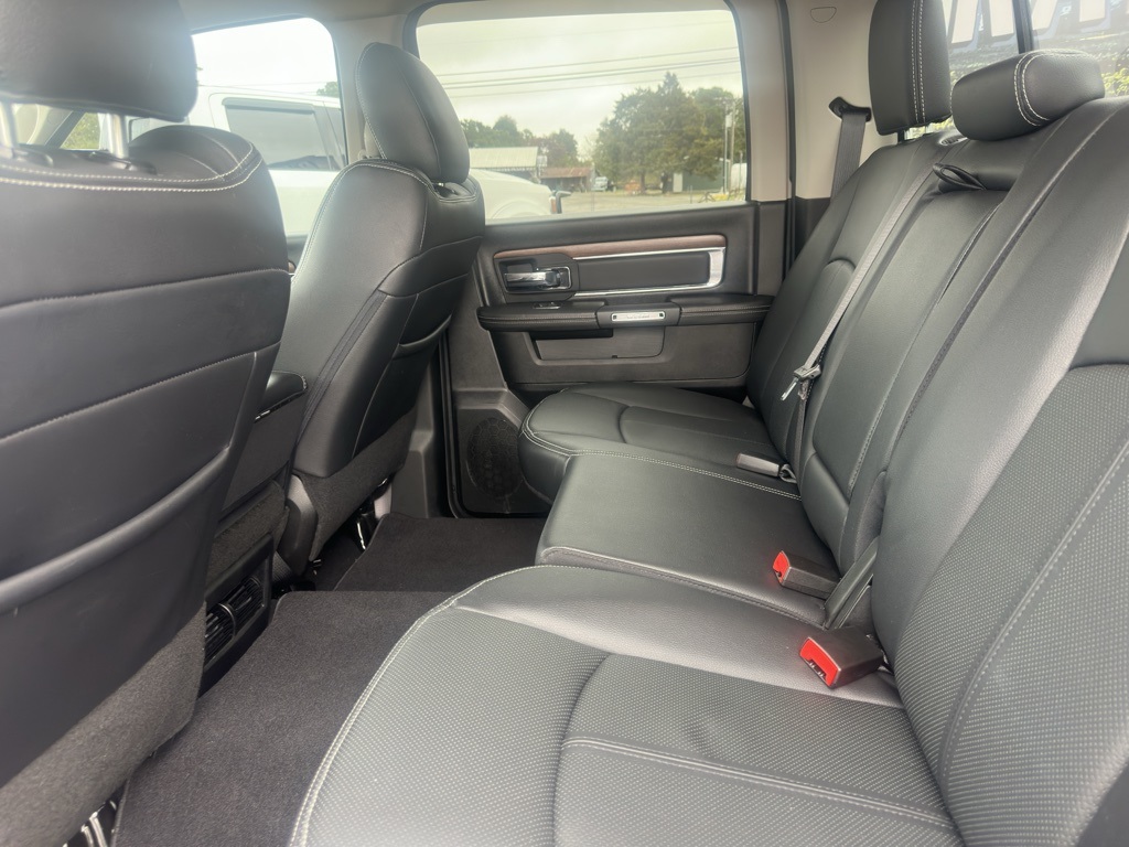 2019 Ram 1500 Classic Laramie photo 2