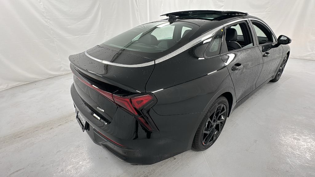 2026 Kia K5 GT-Line photo 3