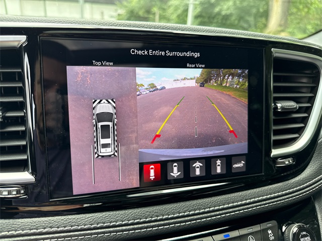 2025 Chrysler Pacifica Limited photo 3
