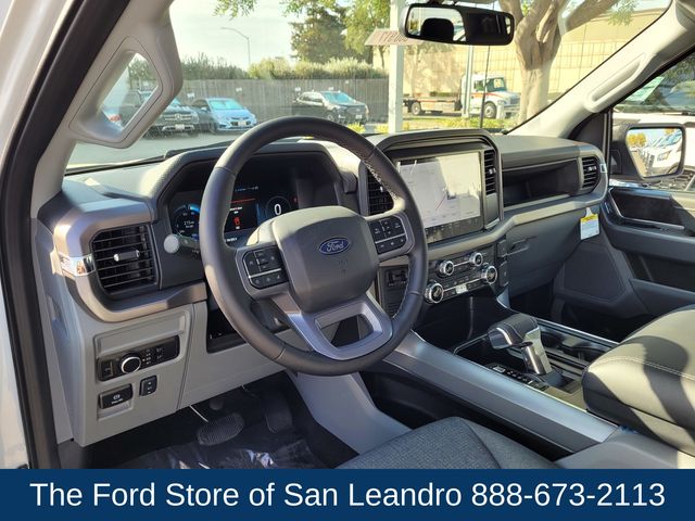 2025 Ford F-150 Lightning XLT photo 2