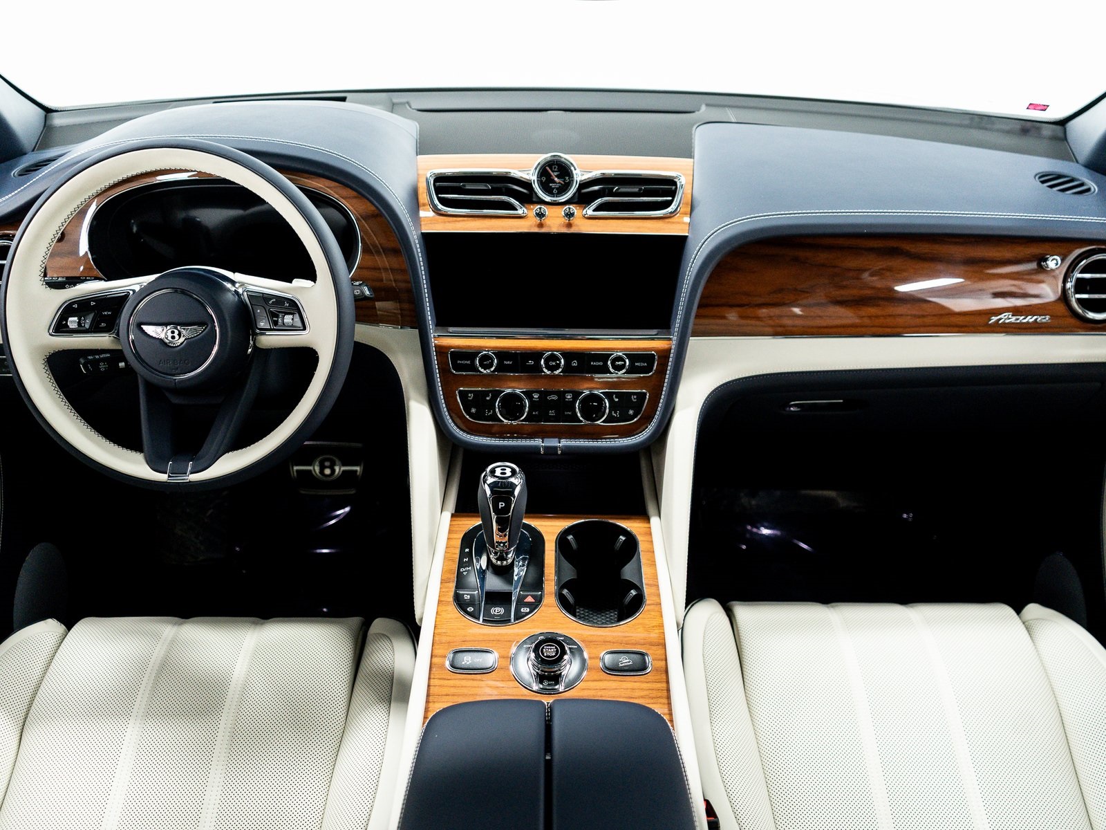 2025 Bentley Bentayga EWB Azure V8 photo 22