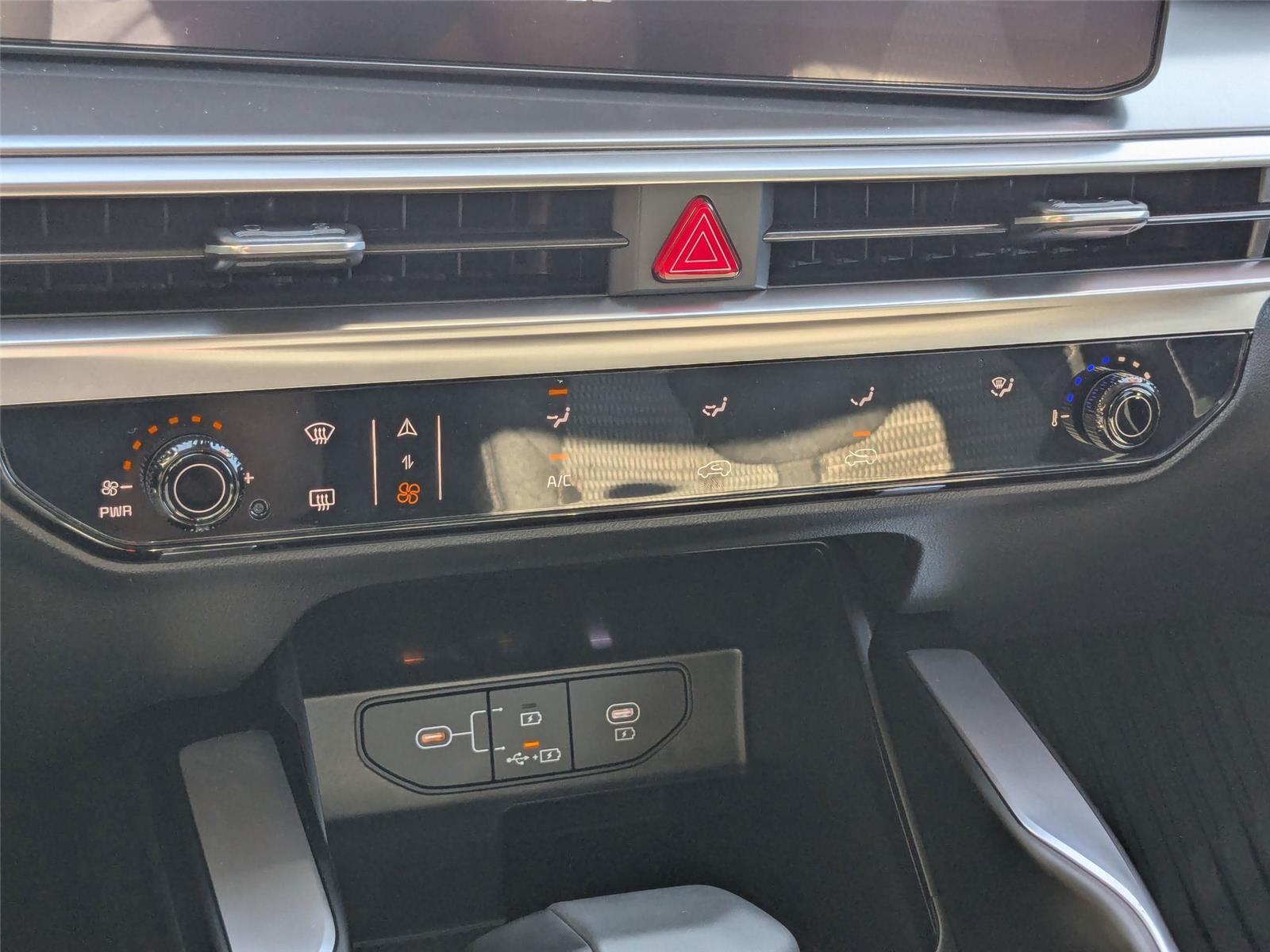 2026 Kia Sorento LX photo 22