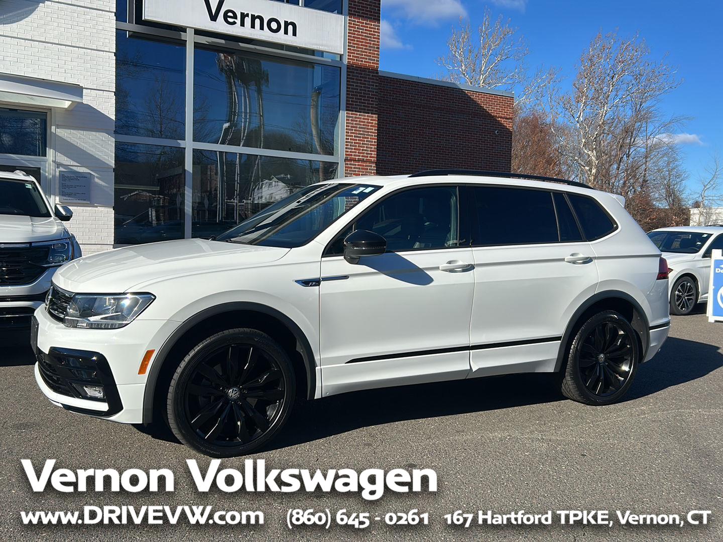 2021 Volkswagen Tiguan SE R-LINE BLACK's photo
