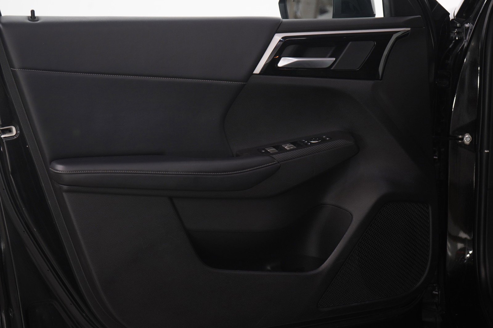 2023 Mitsubishi Outlander PHEV SE photo 21
