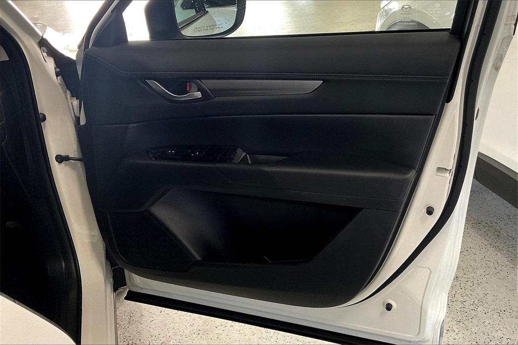 2025 Mazda CX-5 2.5 Select photo 22