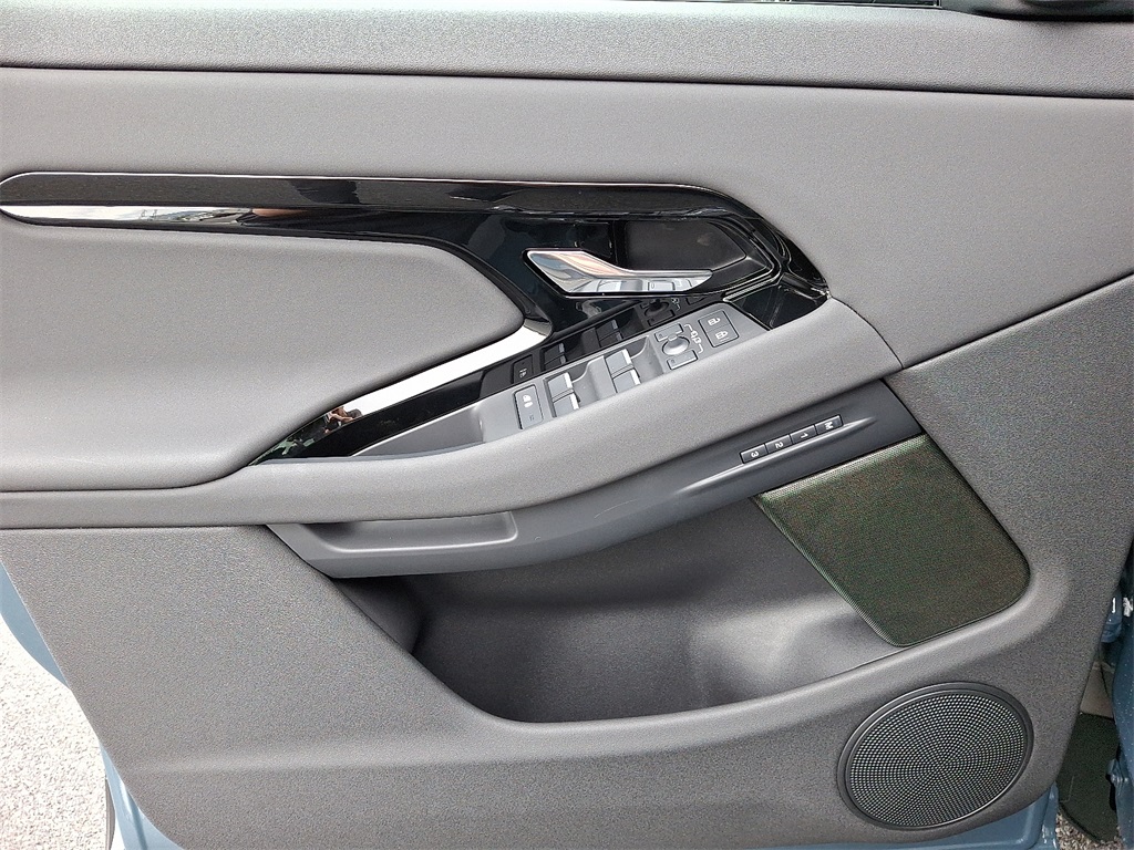 2026 Land Rover Range Rover Evoque S photo 2