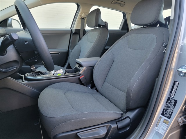 2025 Kia K4 LXS photo 13