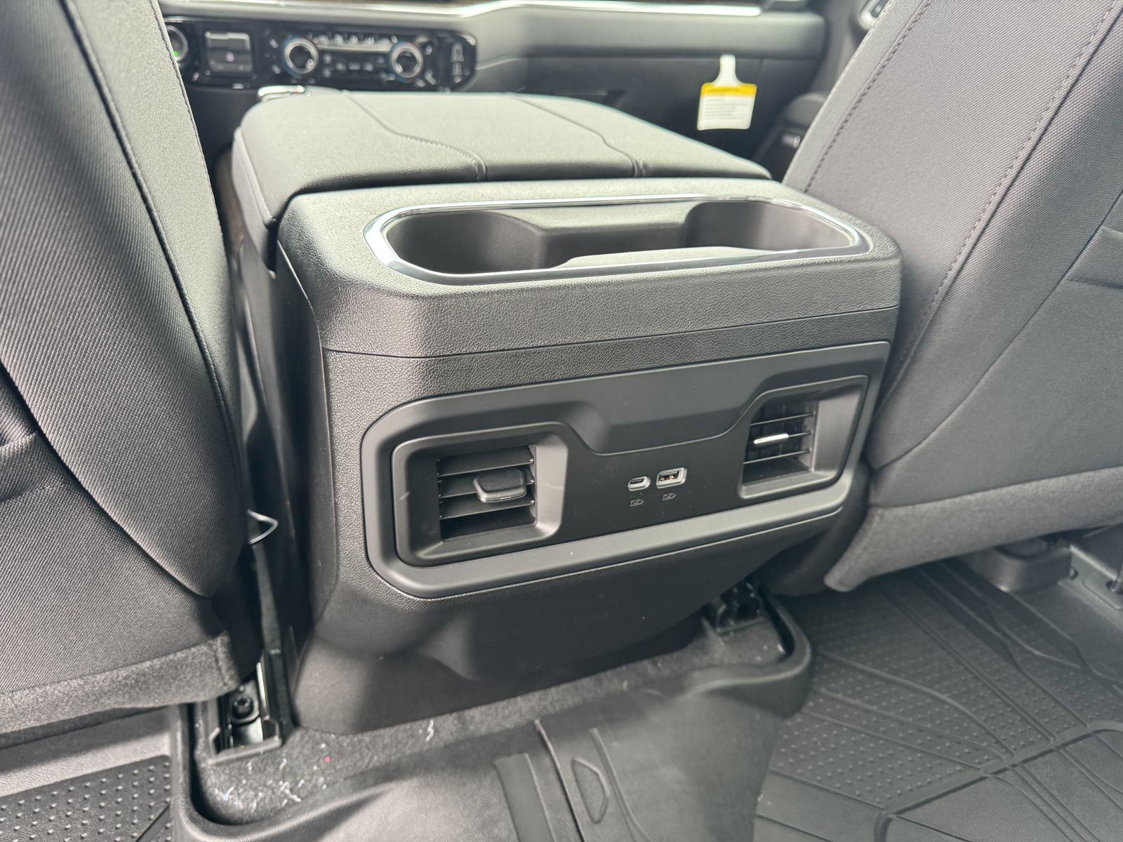 2025 Chevrolet Silverado 1500 RST photo 15