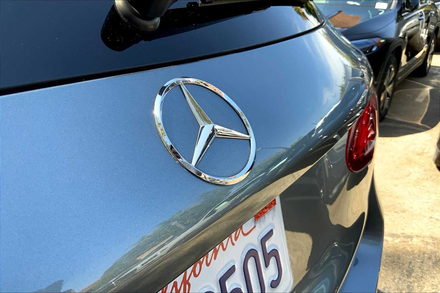 2018 Mercedes Benz GL 300 photo 9
