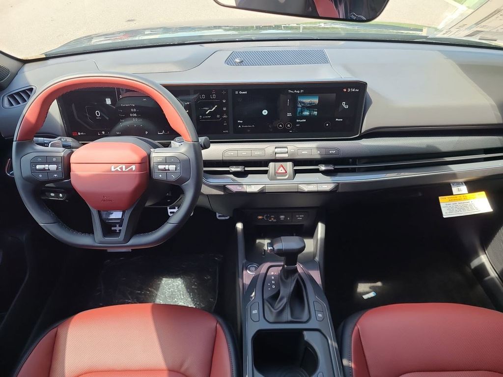 2025 Kia K4 GT-Line Turbo photo 13