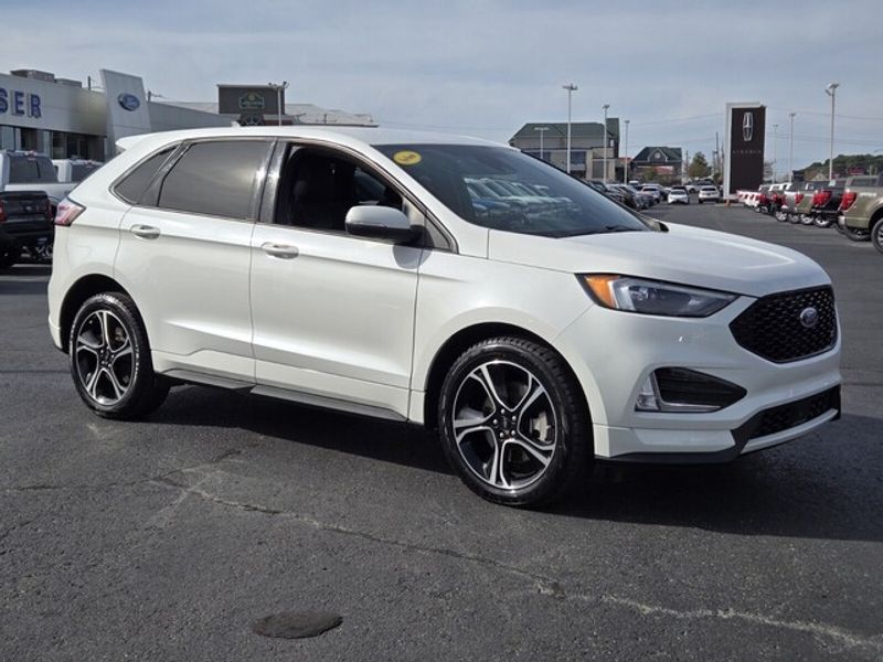2022 Ford Edge ST