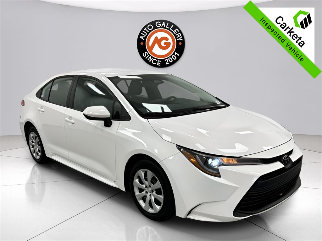 2023 Toyota Corolla LE's photo