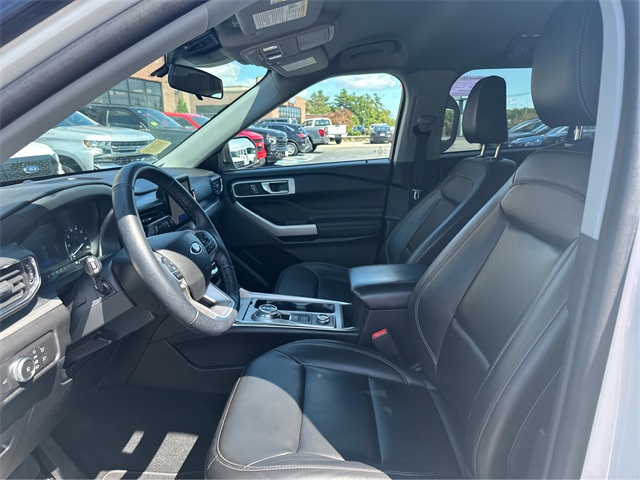 2022 Ford Explorer XLT photo 8