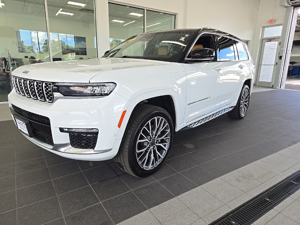 2021 Jeep Grand Cherokee L Summit photo 2