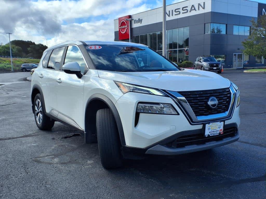 2023 Nissan Rogue SV photo 2