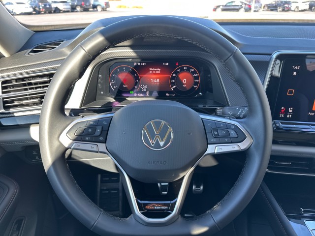 2025 Volkswagen Atlas Peak Edition photo 35