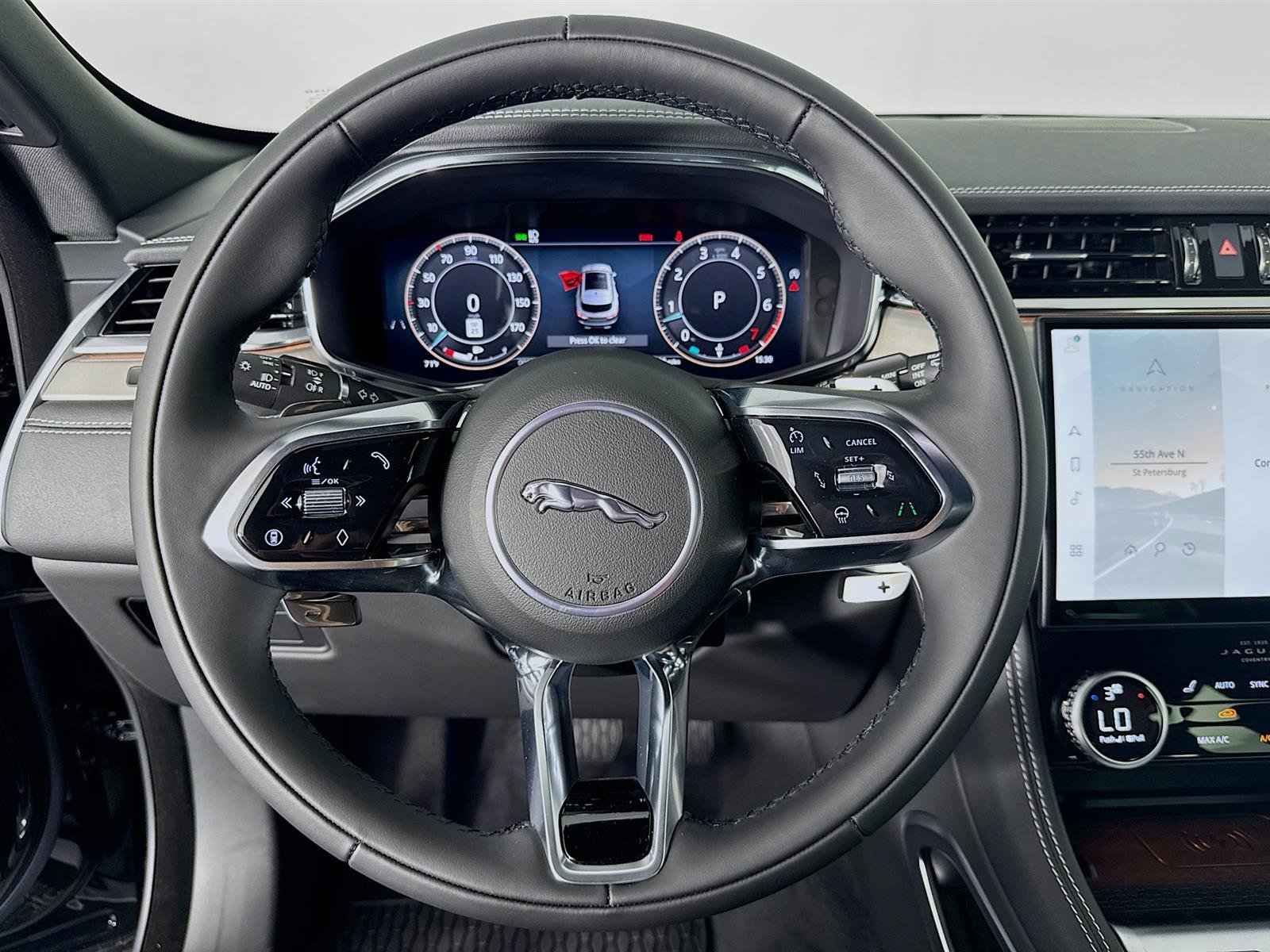 2026 Jaguar F-PACE P250 R-Dynamic S photo 11