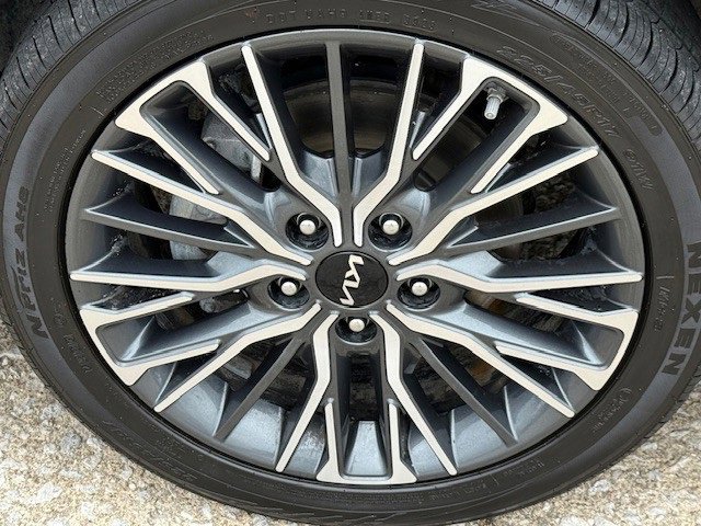 2023 Kia Forte GT-Line photo 12