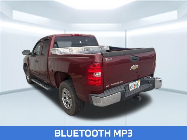 2009 Chevrolet Silverado 1500 LT photo 2