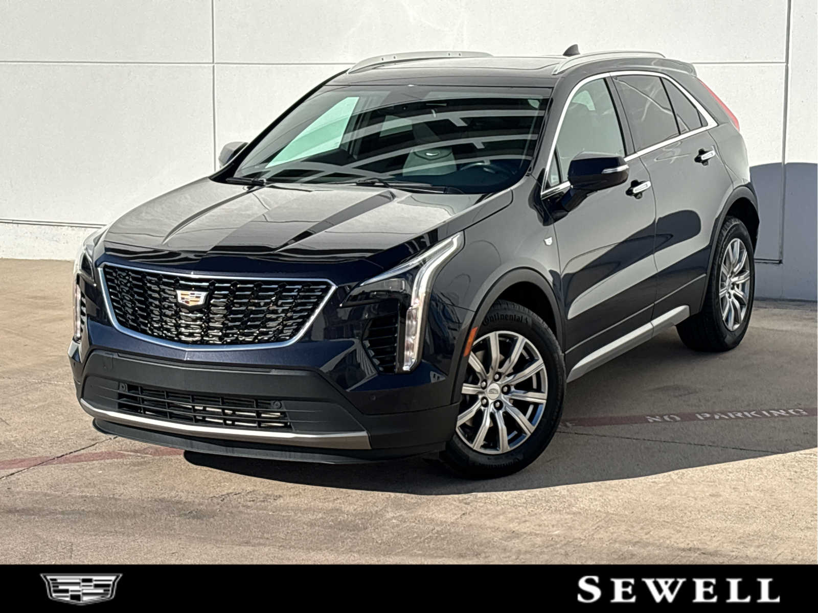 2023 Cadillac XT4 Premium Luxury's photo