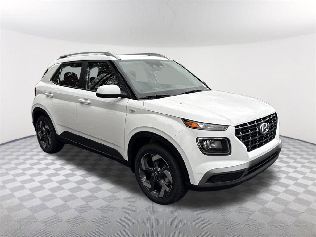 2026 Hyundai Venue SEL photo 3