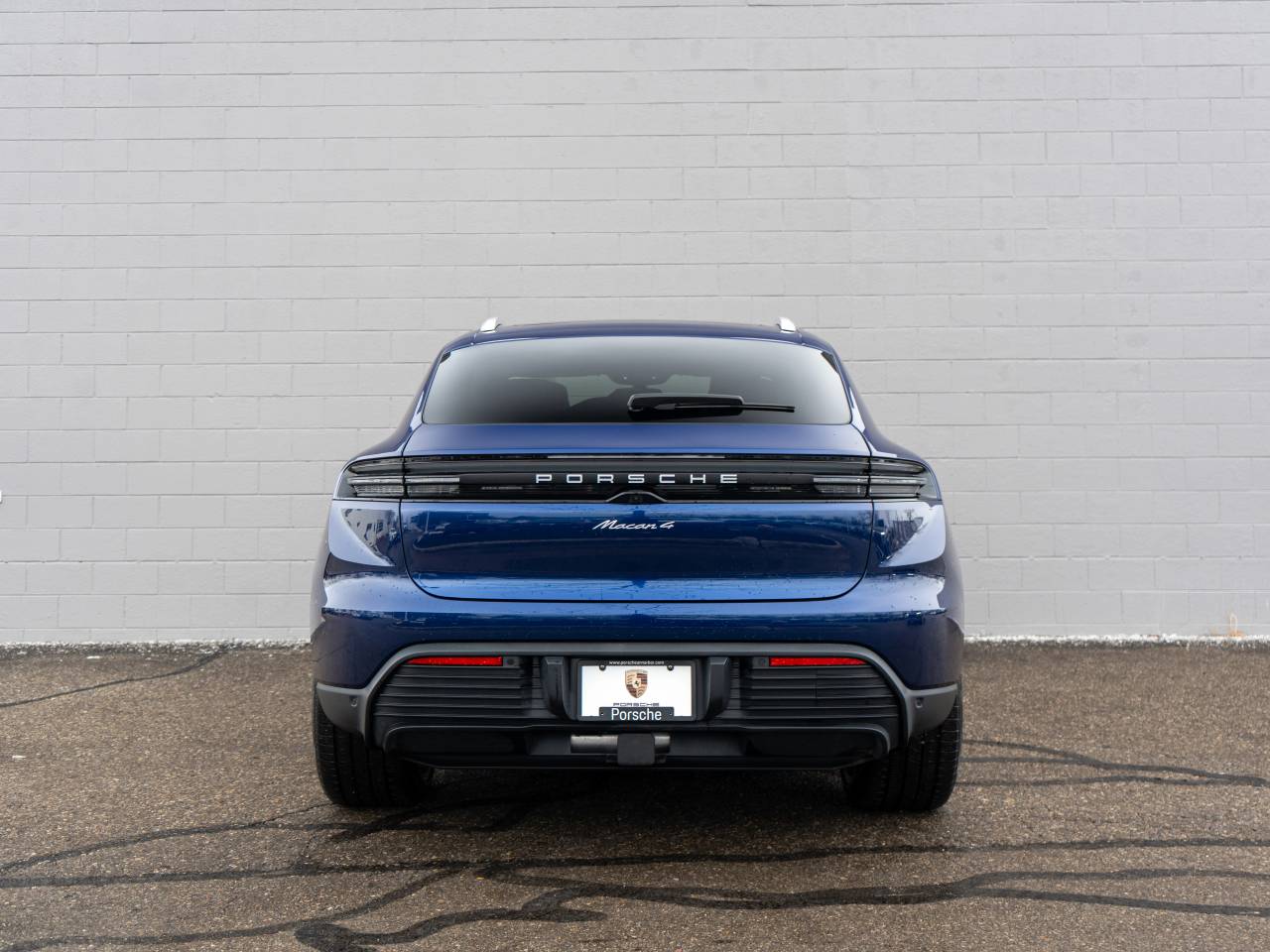 2024 Porsche Macan Electric 4 photo 4