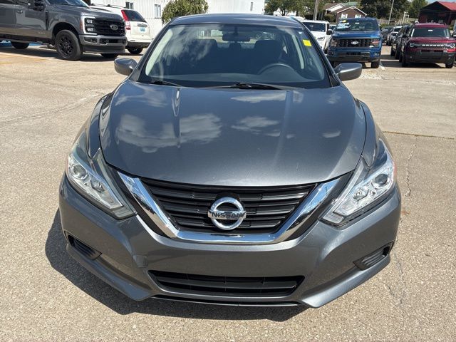 2017 Nissan Altima 2.5 S photo 9