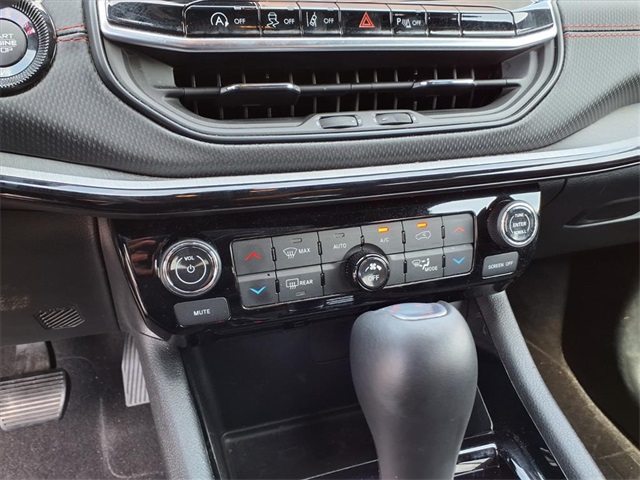 2025 Jeep Compass Trailhawk photo 11