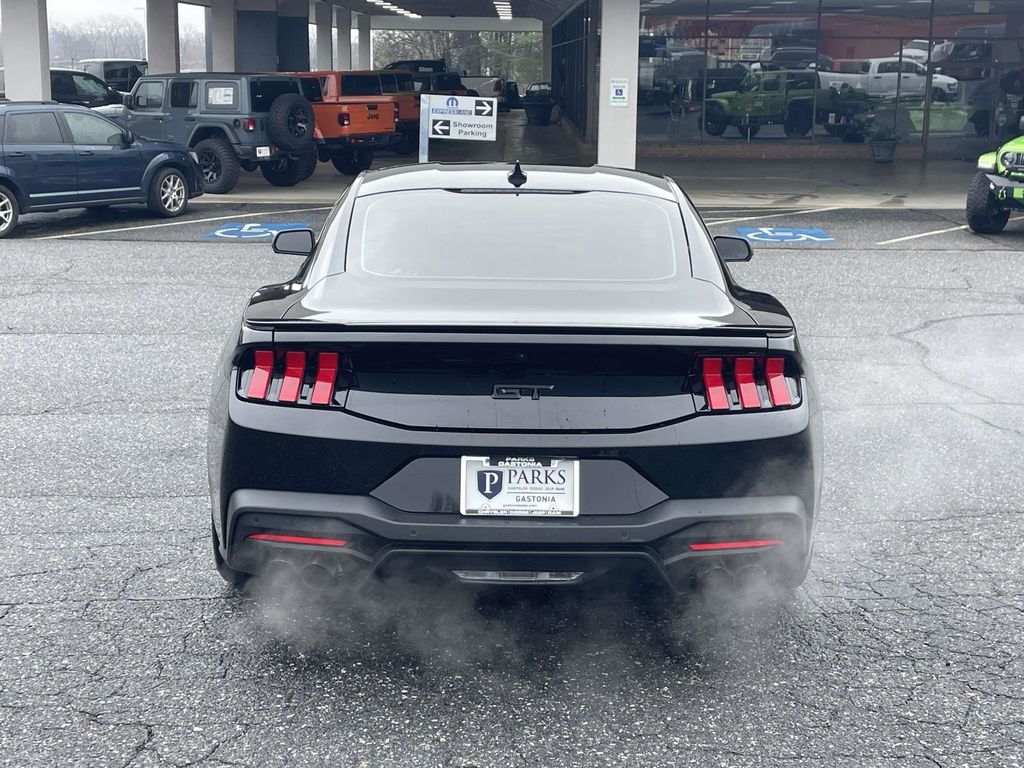 2024 Ford Mustang GT Premium photo 4