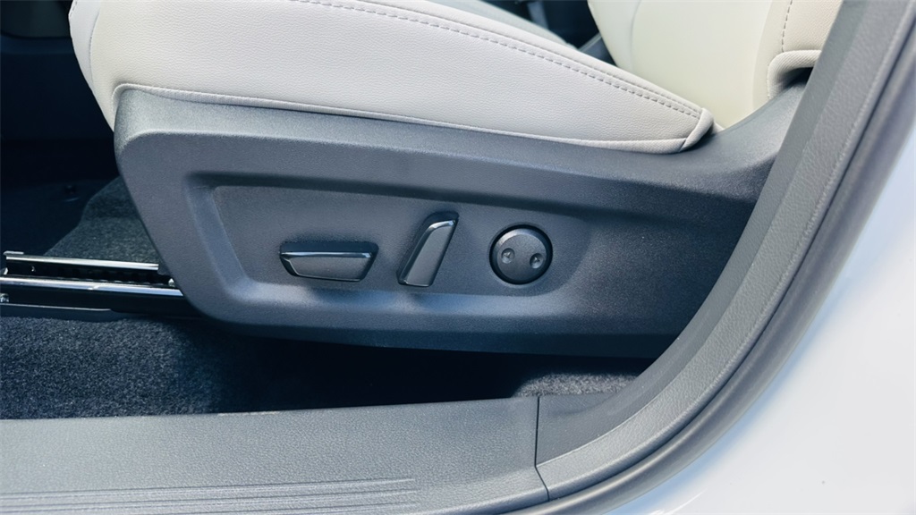 2025 Nissan Murano SL photo 12