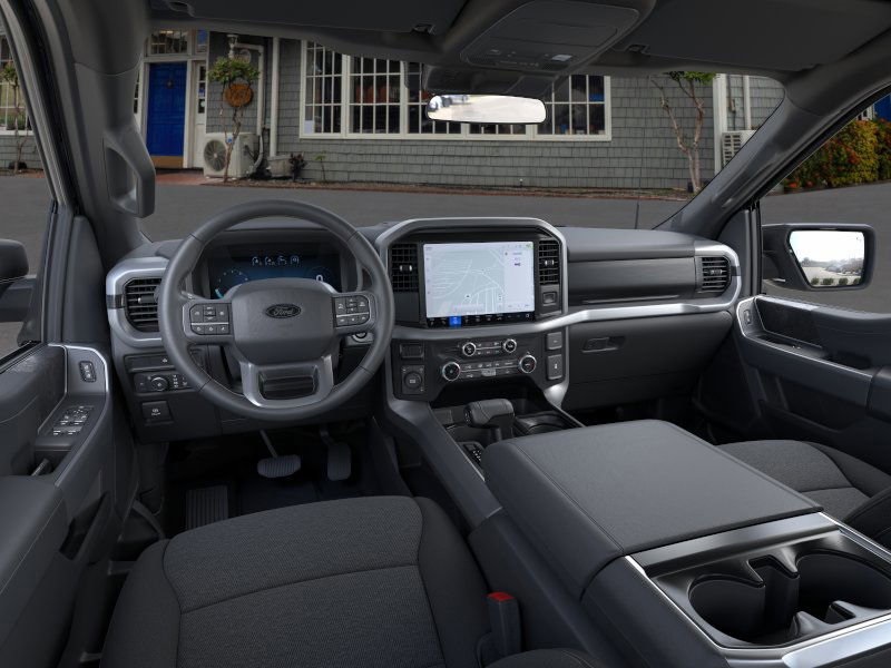 2025 Ford F-150 XLT photo 4