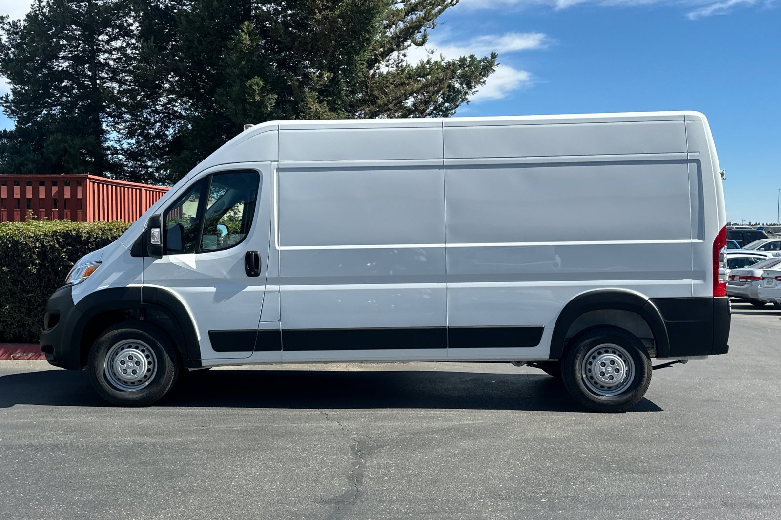 2025 Ram ProMaster 2500 photo 4