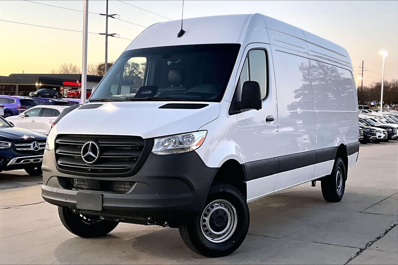 2026 Mercedes-Benz Sprinter Cargo Van Base's photo