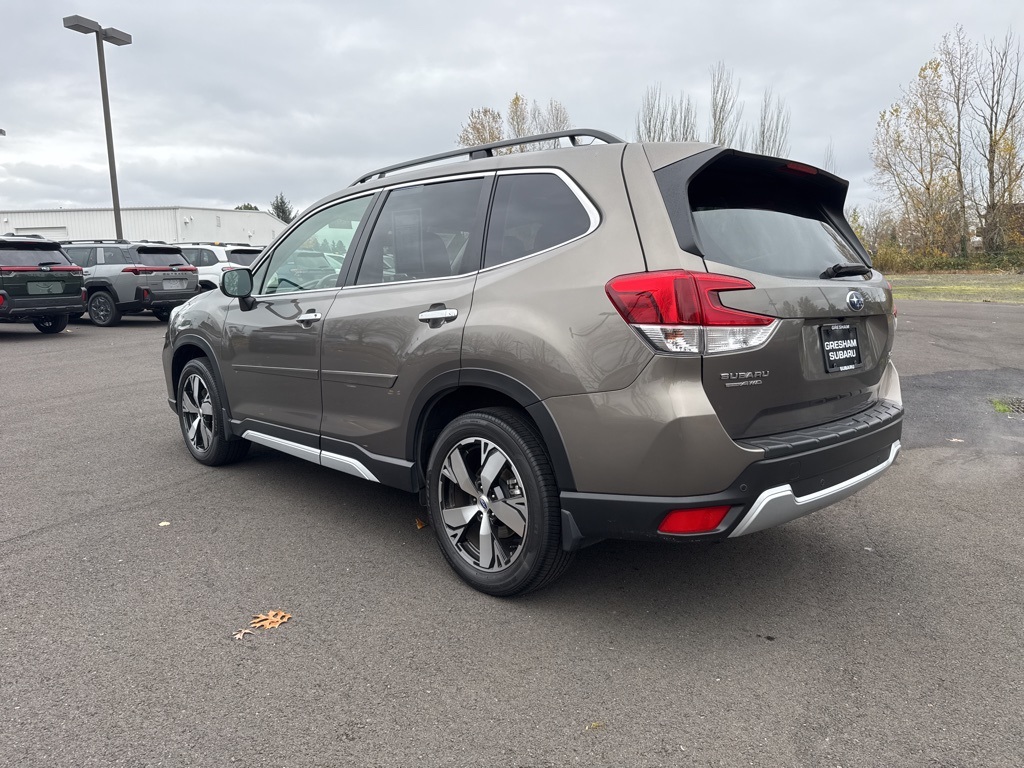 2019 Subaru Forester Touring photo 2