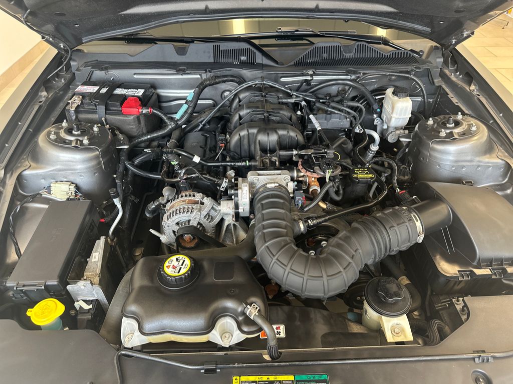 2010 Ford Mustang V6 photo 21