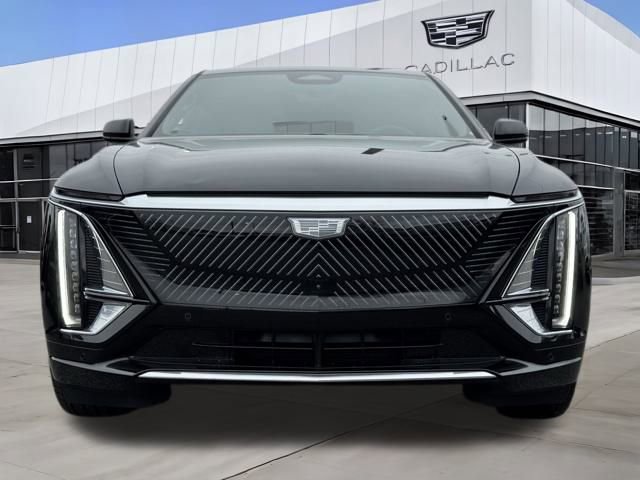 2024 Cadillac Lyriq Luxury photo 3