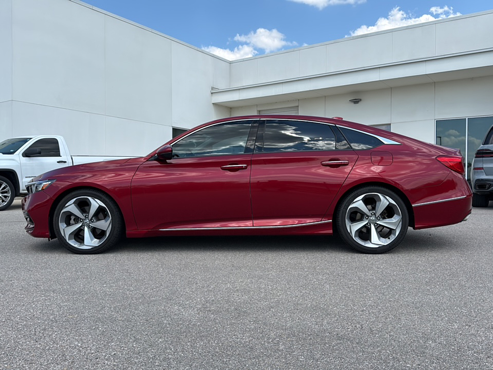 2018 Honda Accord Touring photo 2