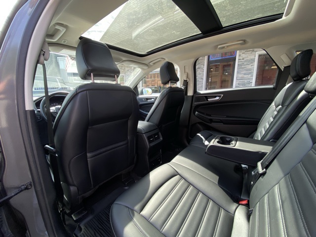 2022 Ford Edge SEL photo 13