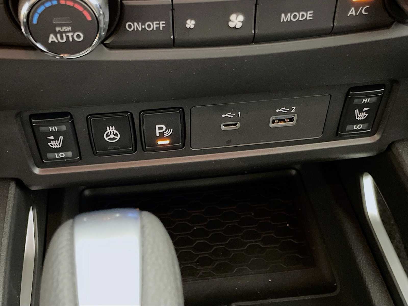 2025 Nissan Frontier SV photo 18