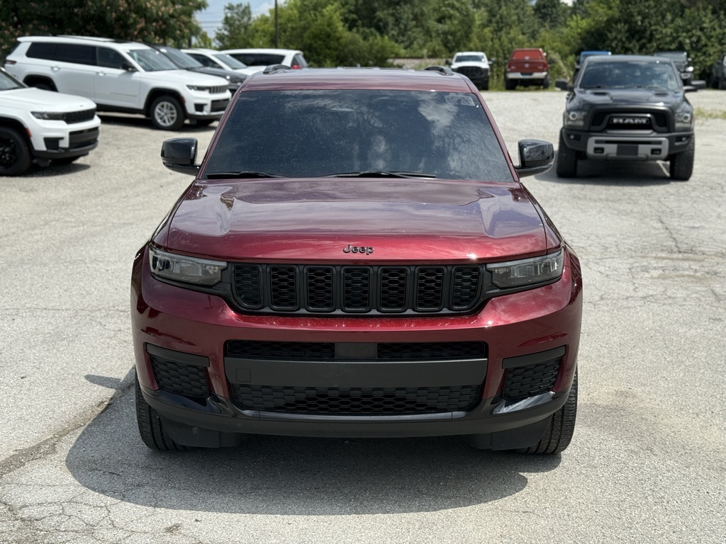 2023 Jeep Grand Cherokee Altitude photo 3